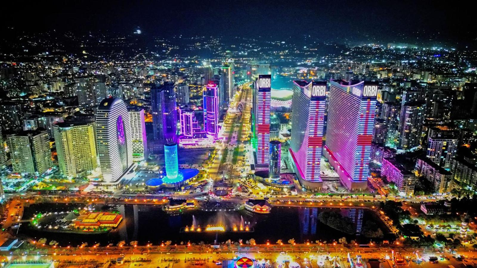 Panorama Seaview Batumi Lux Orbi City Экстерьер фото