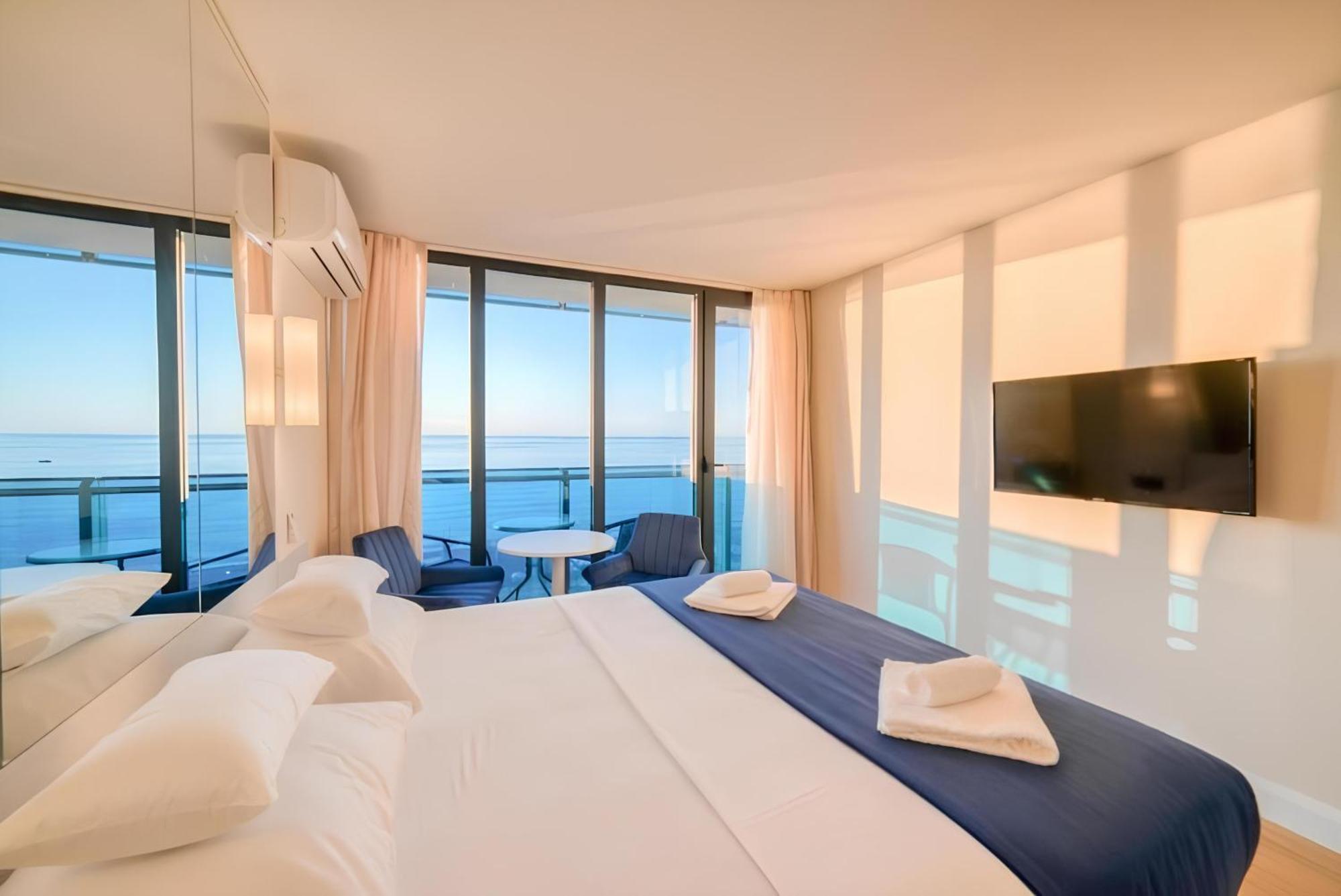 Panorama Seaview Batumi Lux Orbi City Экстерьер фото