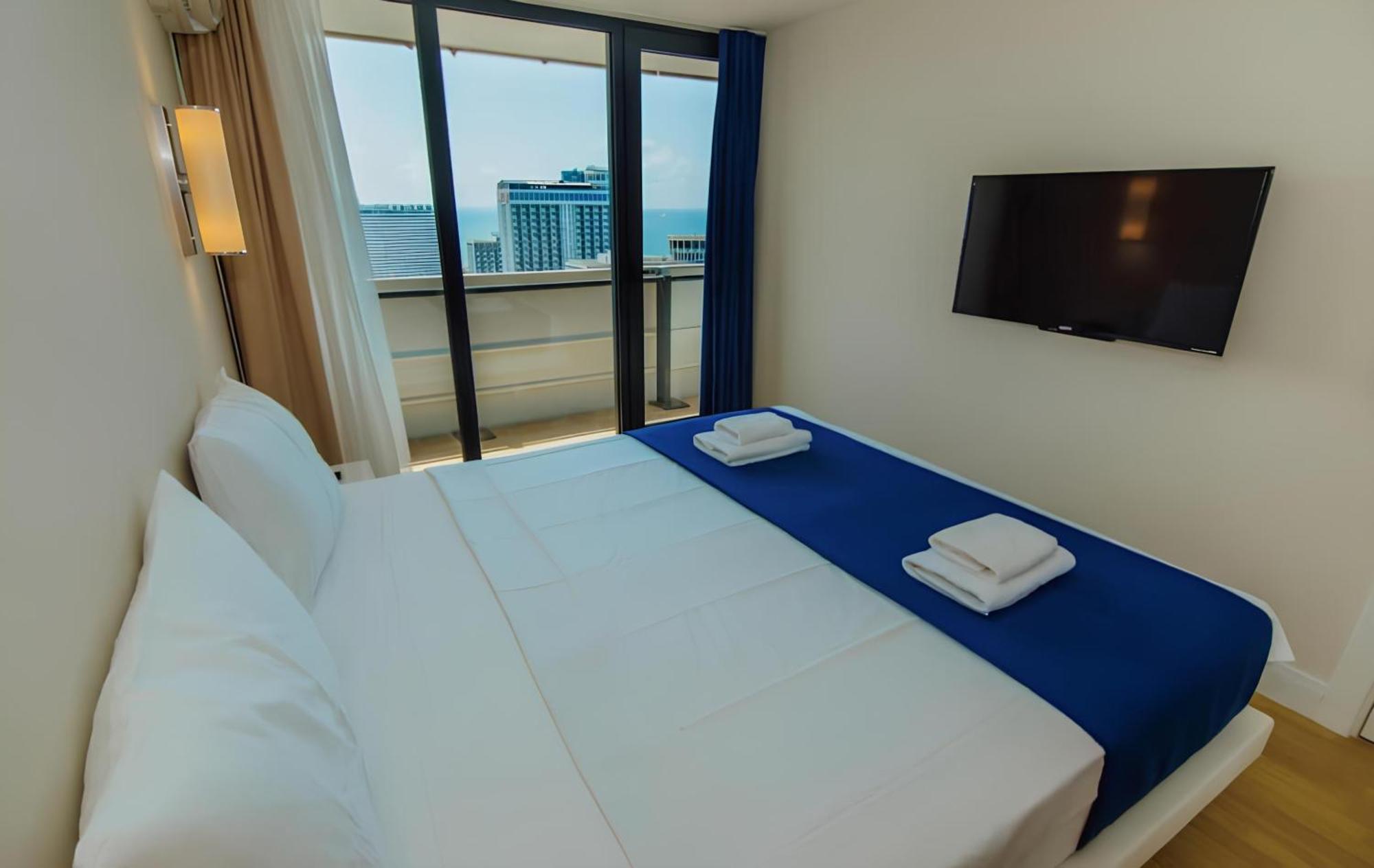 Panorama Seaview Batumi Lux Orbi City Экстерьер фото