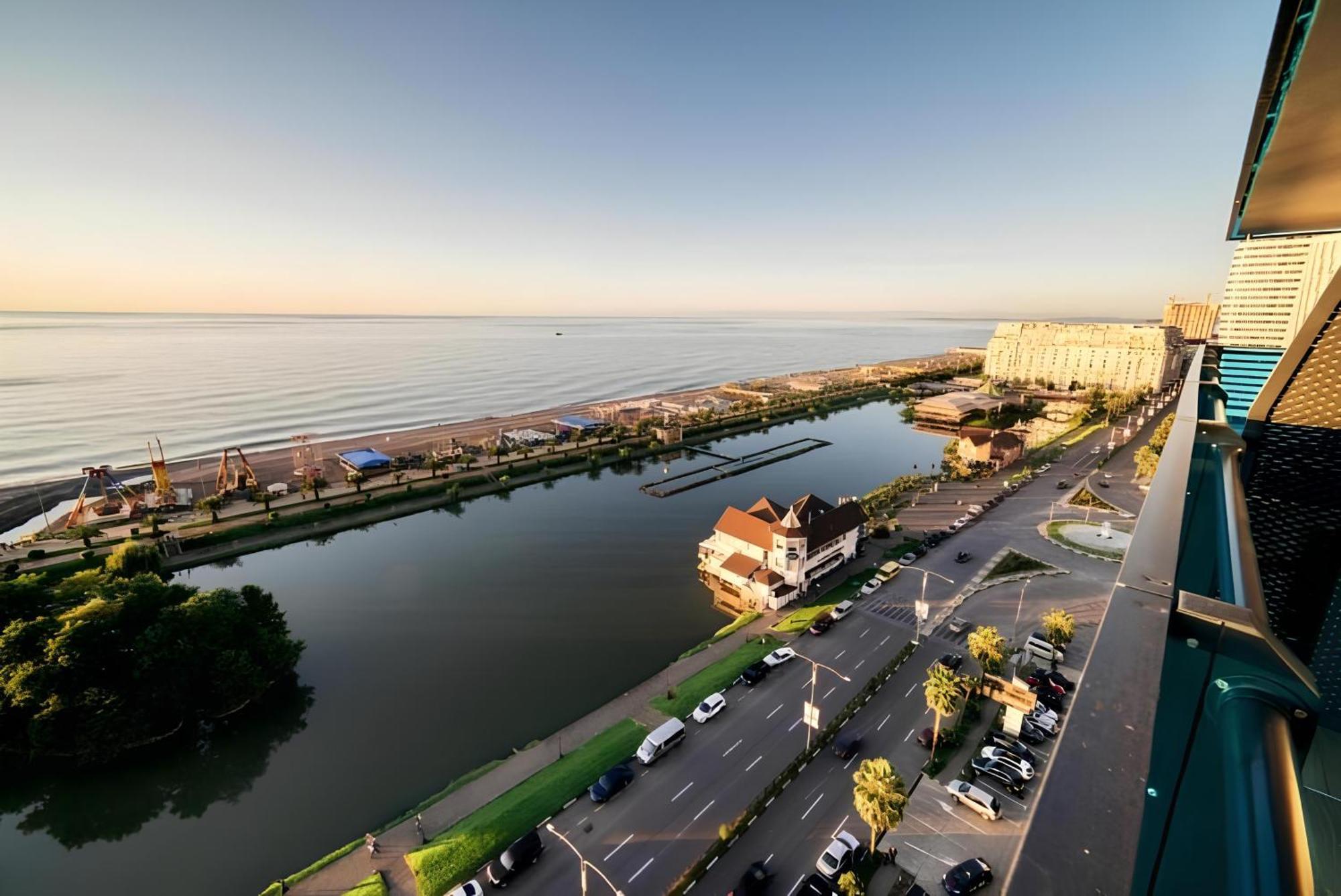 Panorama Seaview Batumi Lux Orbi City Экстерьер фото